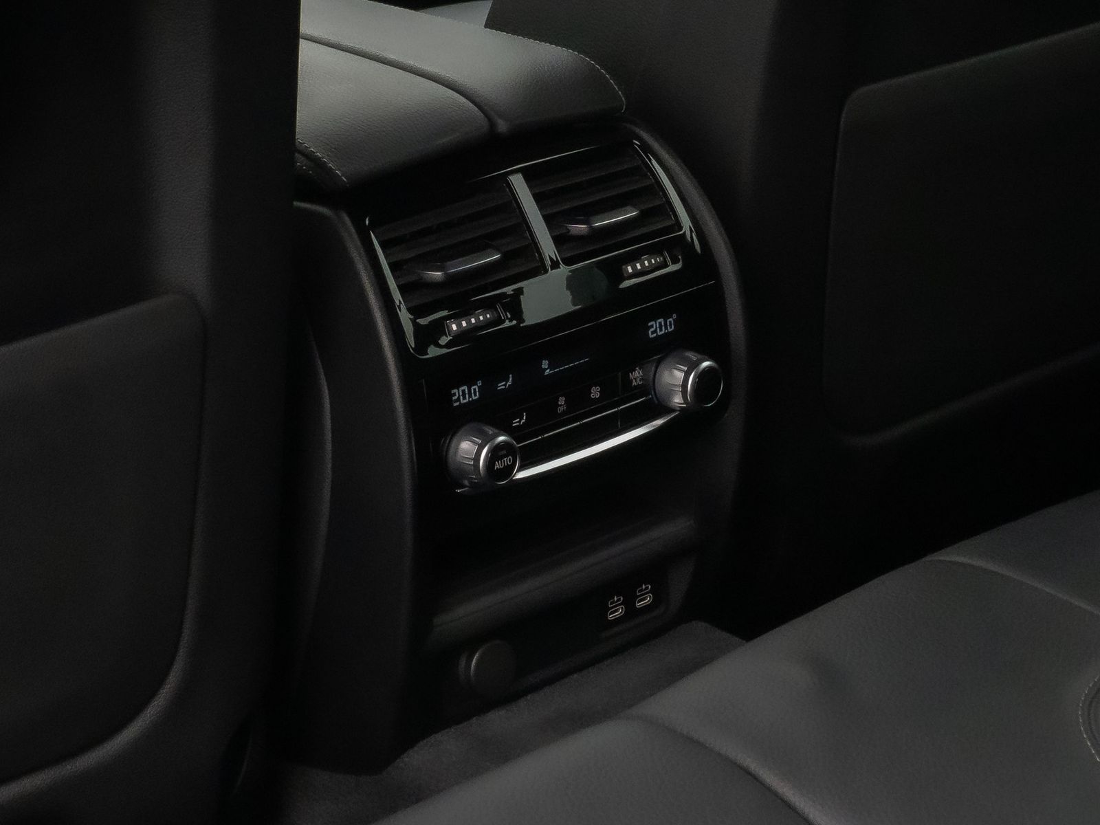 Fahrzeugabbildung BMW 530e Luxury Line Kamera DAB WLAN ACC Alarm LED