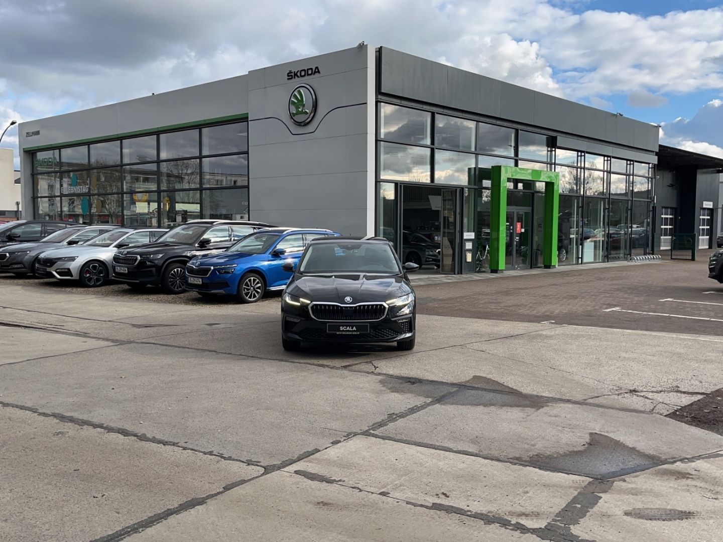 Scala DRIVE 1.0 TSI 85 kW 7-Gang DSG-Verfügbar a