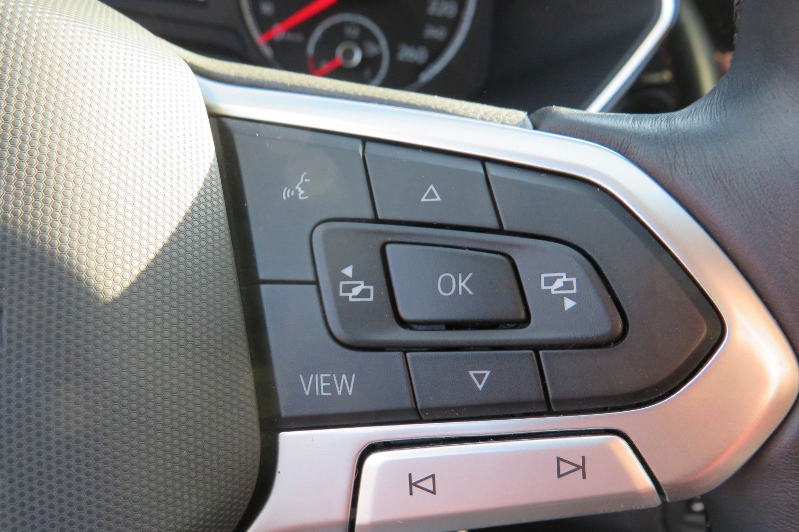 Fahrzeugabbildung Volkswagen T-Cross Active ACC SITZH. NAVI GJ APP-CONNECT