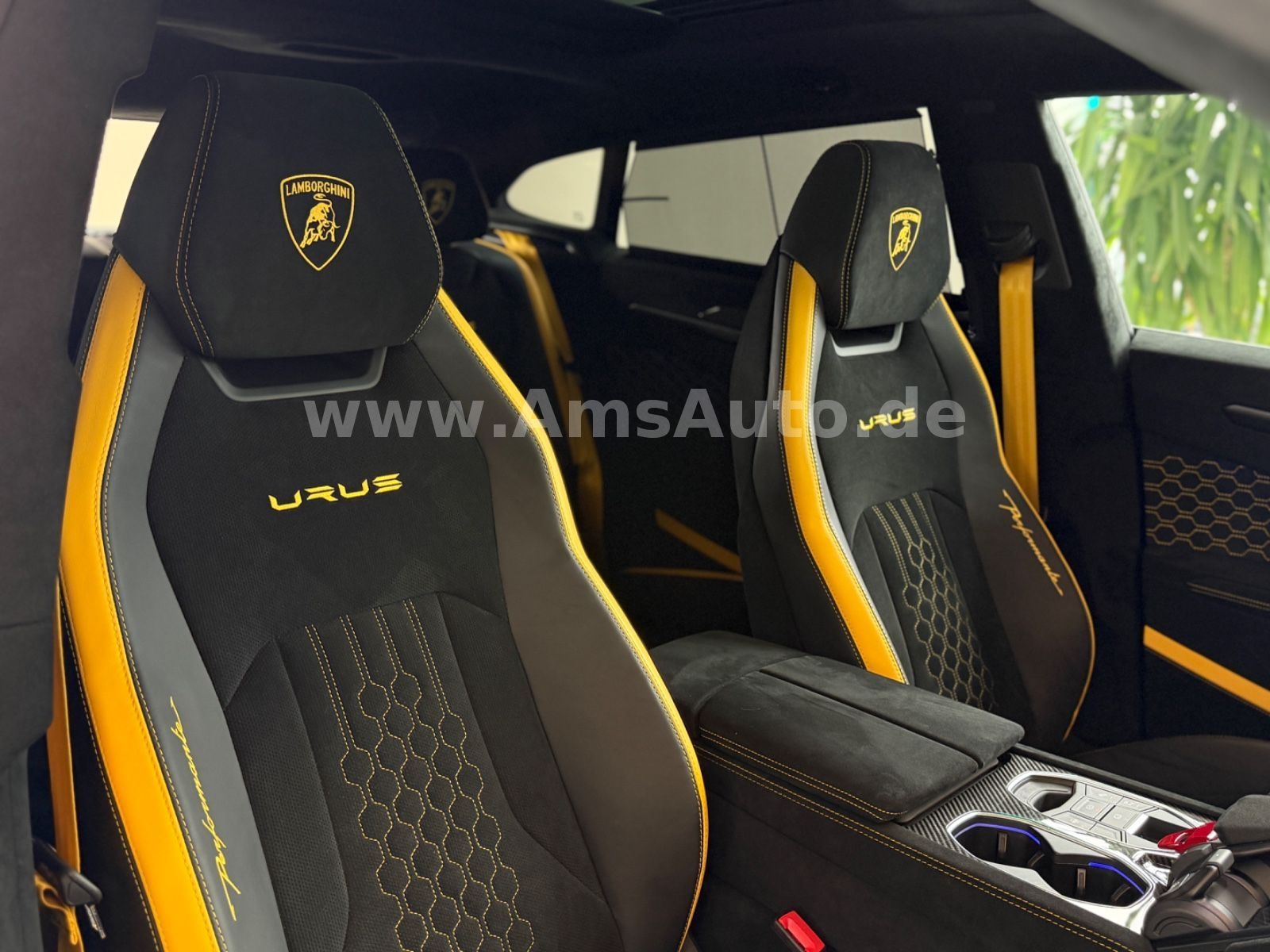 Urus 4.0 V8 Performante Full Carbon Full PPF