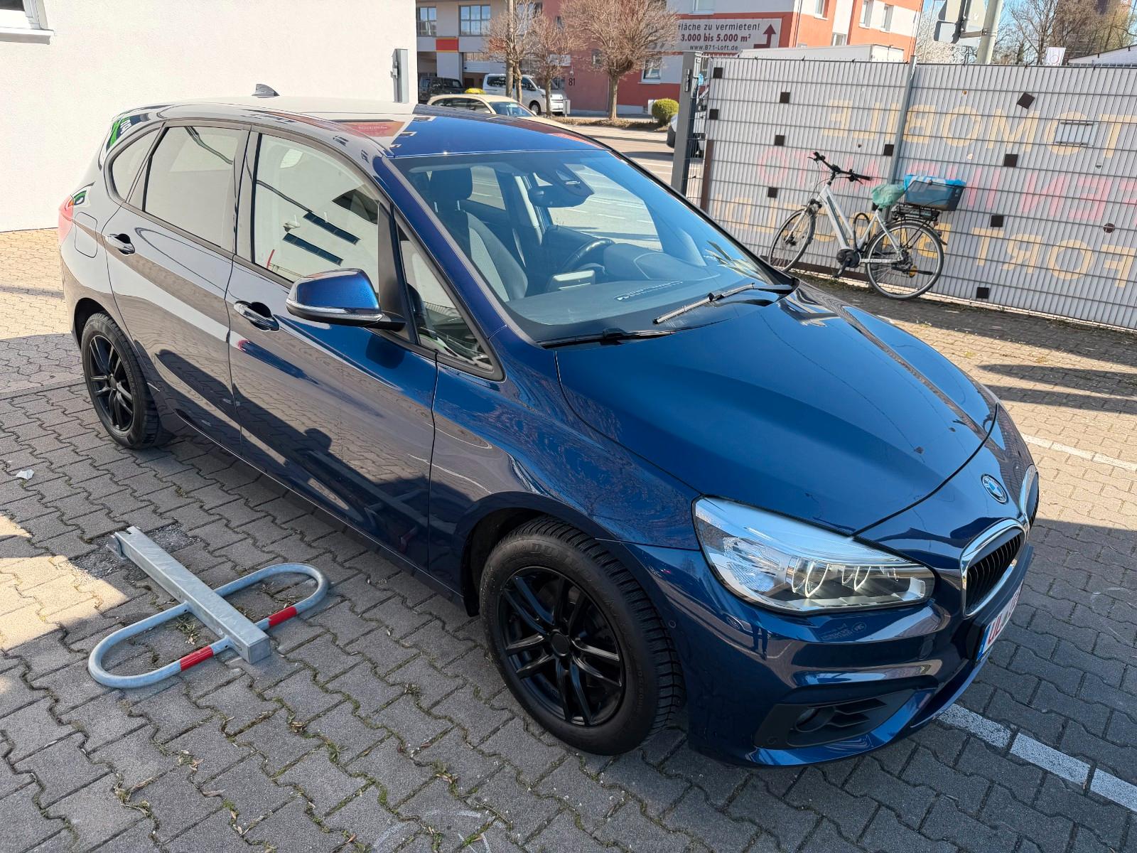 BMW 218 i Advantage/1.HAND