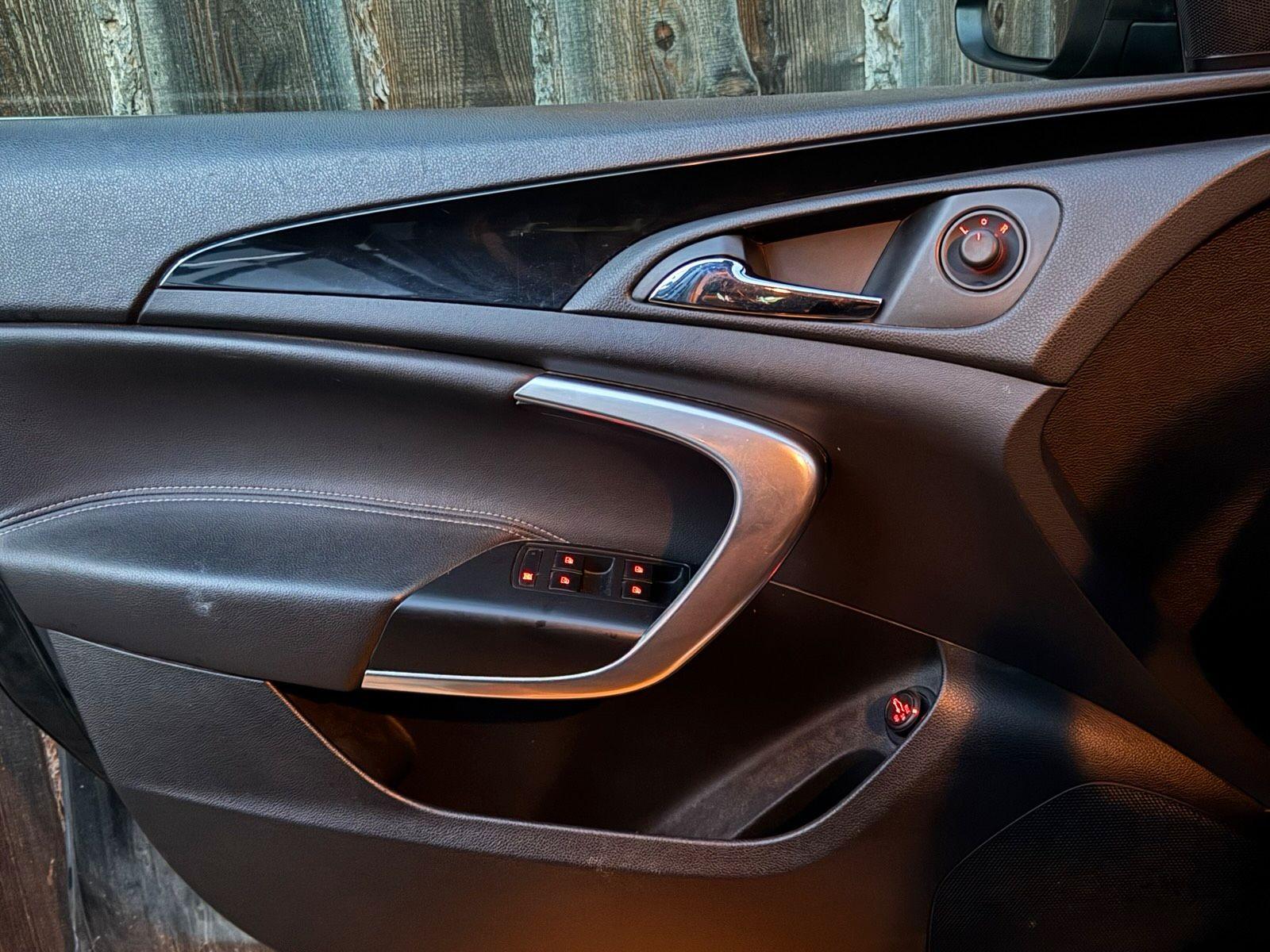 Opel Insignia 2010 — photo 10