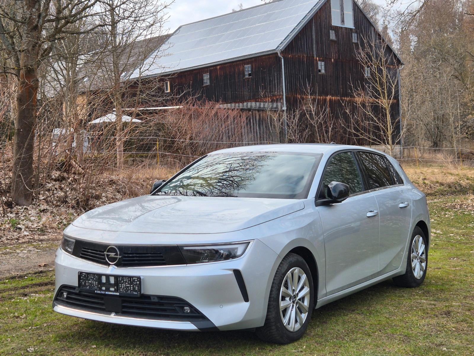 Opel Astra 1,2 Turbo Elegance  NAVI*CAM 180°*LED*AGR*