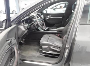 صورة 5 لـ 2023 AUDI Q8 E-TRON