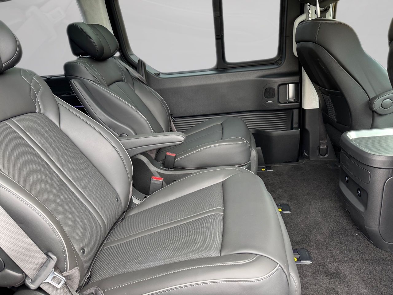 Fahrzeugabbildung Hyundai STARIA SIGNATURE *PANORAMADACH* 2xKlima 360 ACC