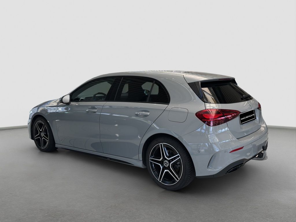 Fahrzeugabbildung Mercedes-Benz A 200 Kompaktlimousine AMG*NIGHT*SpH*AHK*LED*PDC
