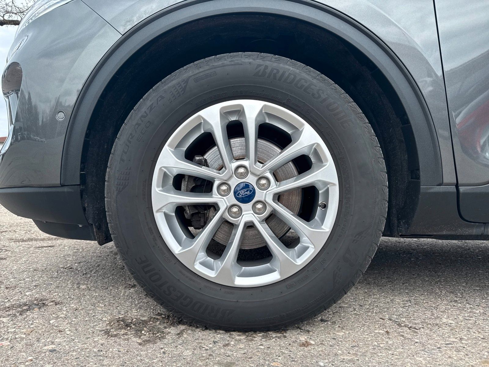 Fahrzeugabbildung Ford Kuga Titanium, FAHRASSISTENZPAKET