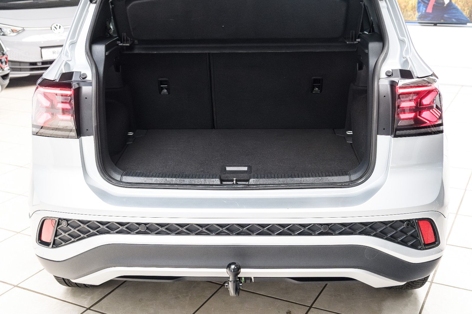 Fahrzeugabbildung Volkswagen T-Cross R-Line 1.5 TSI DSG IQ-LED+AHK+KAMERA+ACC