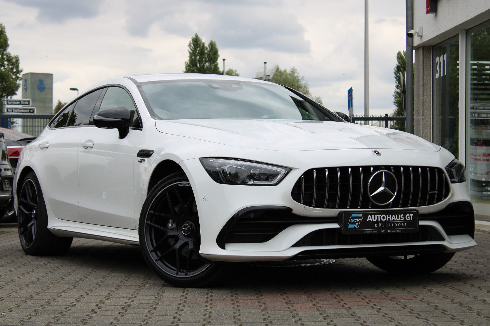 MERCEDES-BENZ AMG GT 43 4Matic+/1.Hd/Night/Burm/HuD/Spur/360°K