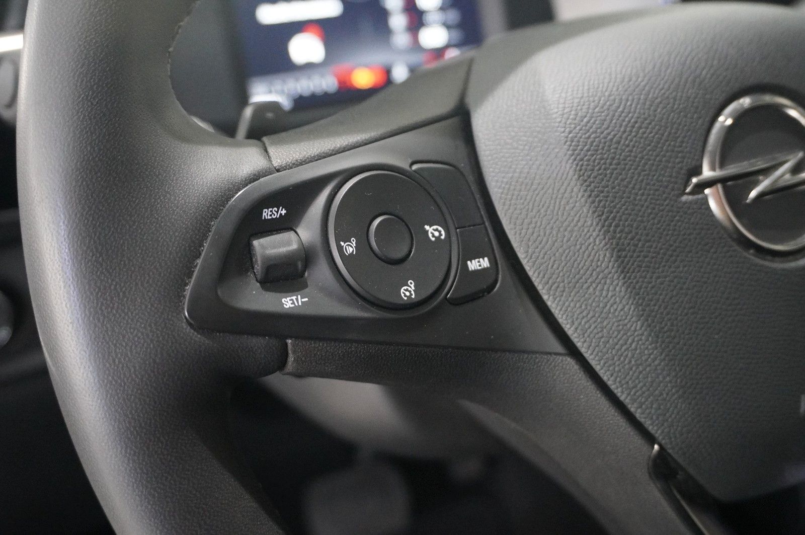 Fahrzeugabbildung Opel Corsa F 1.2T ELEGANCE NAVI/LED/KAMERA/SPORT/DAB+