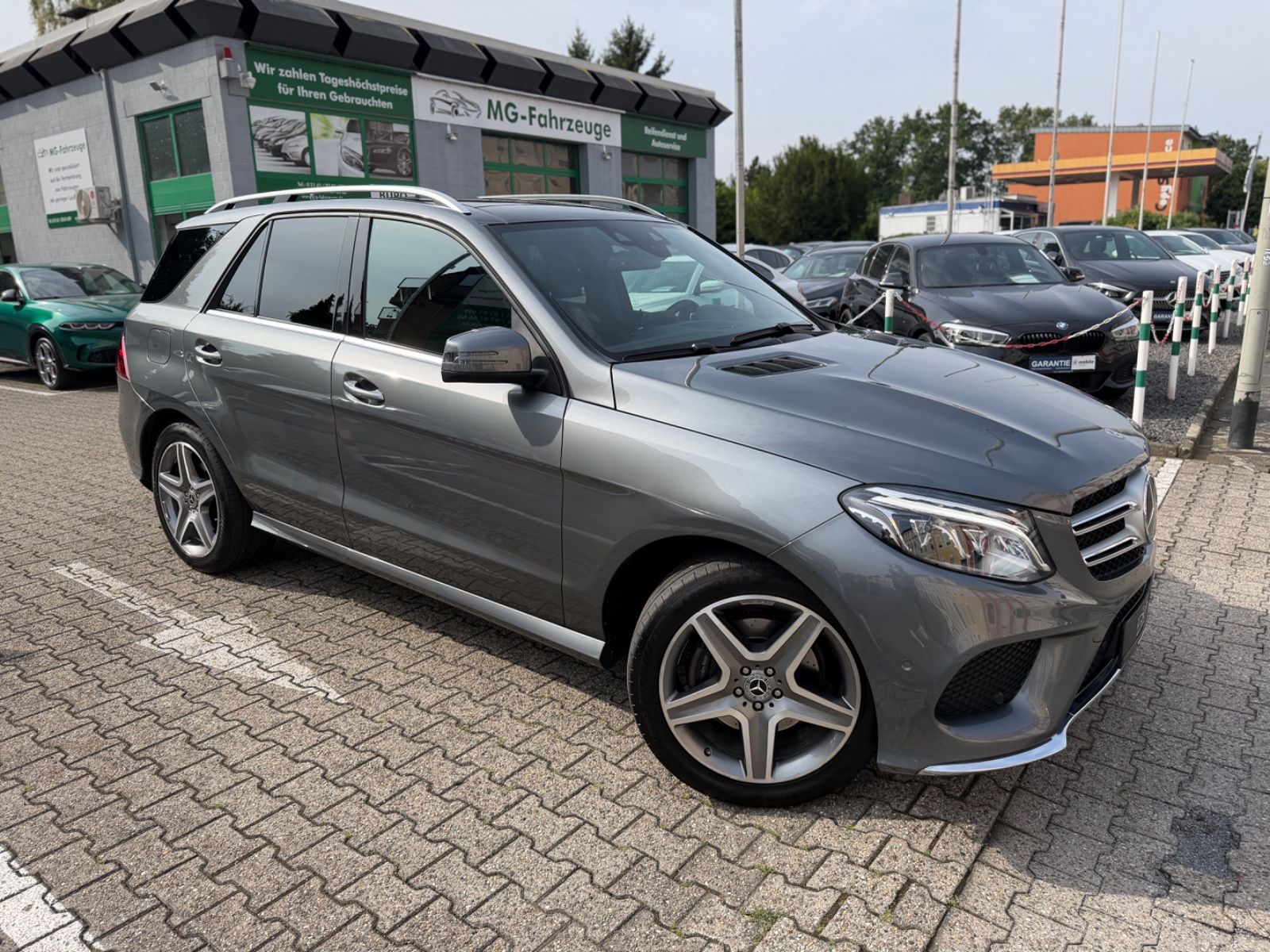 Fahrzeugabbildung Mercedes-Benz GLE 350 d 4Matic AMG LINE NEUER MOTOR VOLLAUSST.