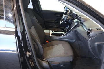 Mercedes-Benz C 200 d Avantgarde MBUX+KAM+LED+CARPLAY