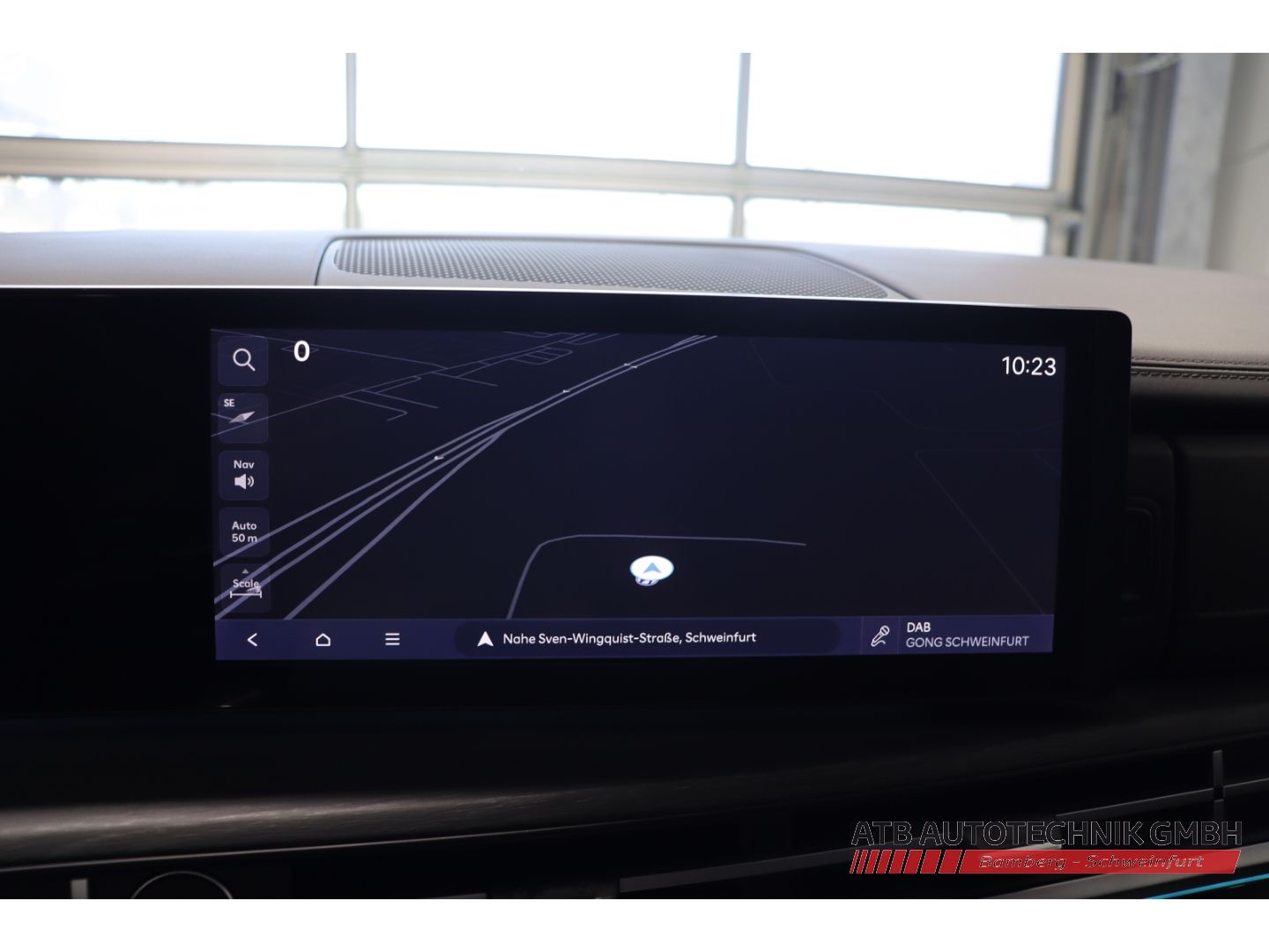 Fahrzeugabbildung Hyundai SANTA FE Intro 1.6 T-GDI Hybrid 4WD HUD Navi Mem