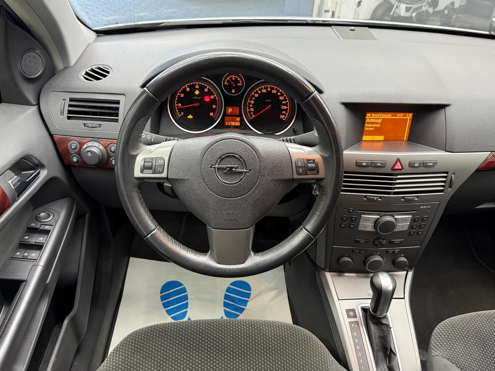 Opel Astra 2004 — photo 9