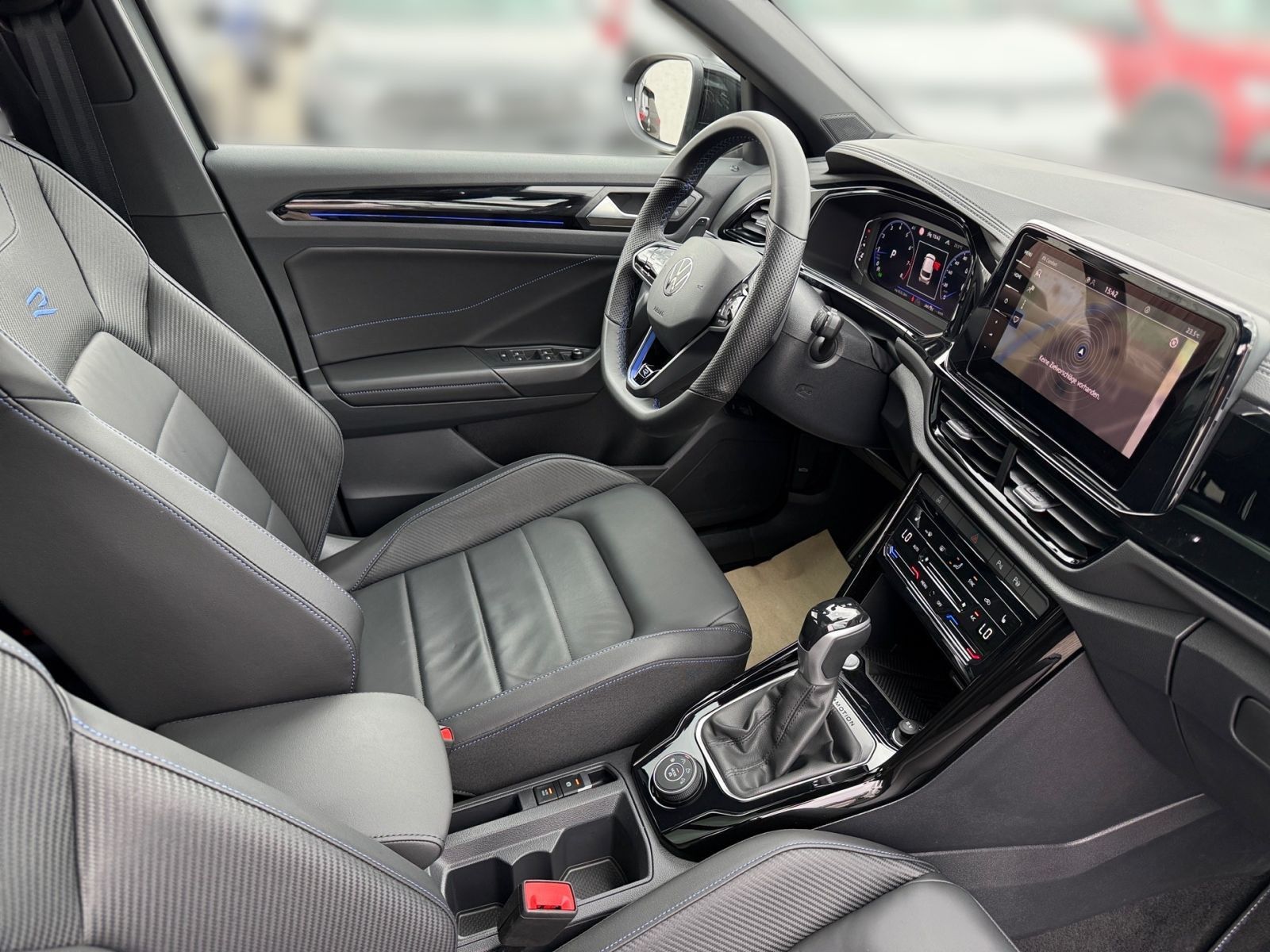 Volkswagen T-Roc - Bild 12