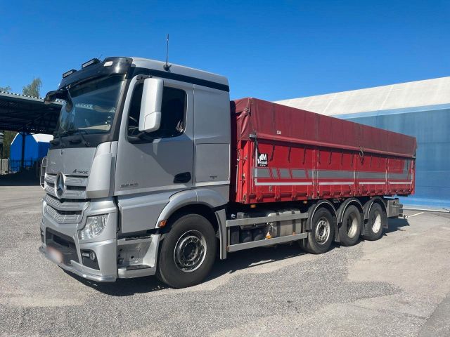 Mercedes-Benz Actros 3563 8x4 / Tipper for grain 20 t load cap