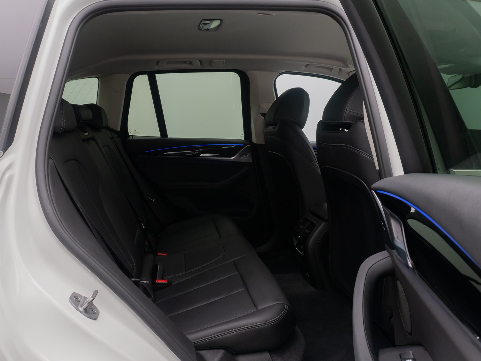 Fahrzeugabbildung BMW X3 xD20i Kamera DAB Laser HiFi Komfort Sport 18"