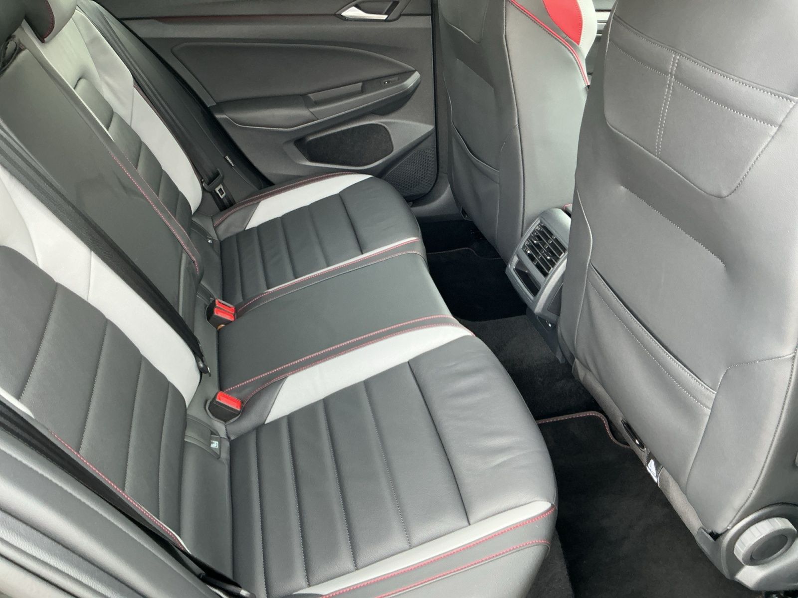 Volkswagen Golf - Bild 16