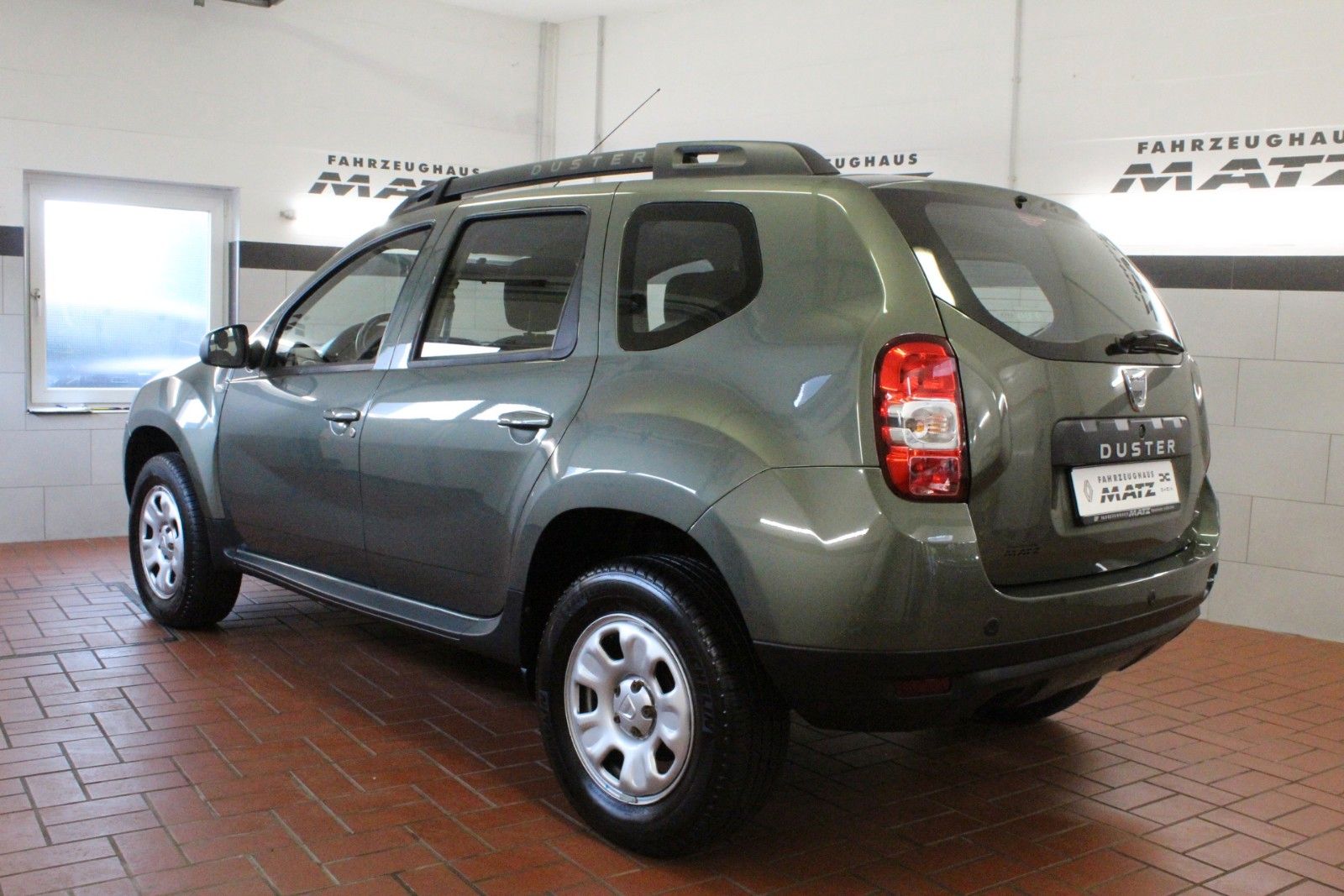 Fahrzeugabbildung Dacia Duster Blue dCi 110 Laureate *4x4 *