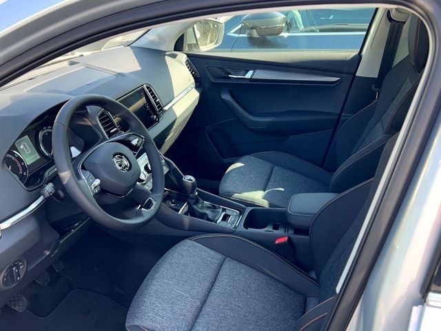 Fahrzeugabbildung SKODA Karoq Clever 1,0 TSI 81 kW
