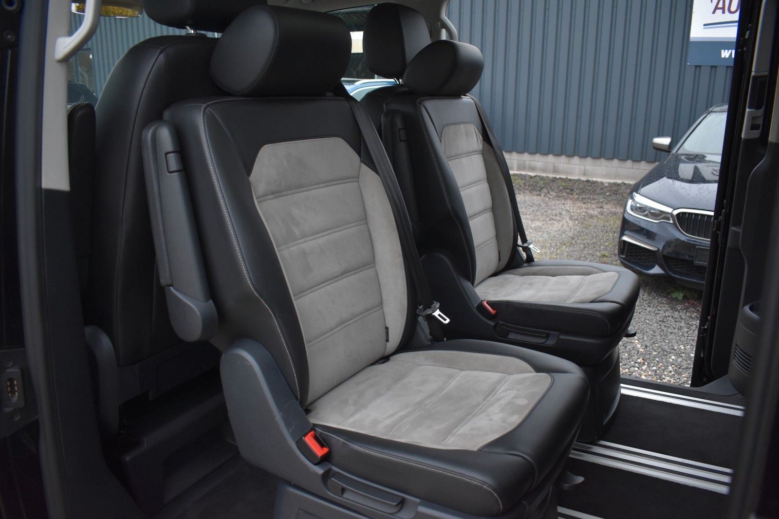 Fahrzeugabbildung Volkswagen T6 Multivan Highline 4Motion DYNAUDIO 1 Hand ACC