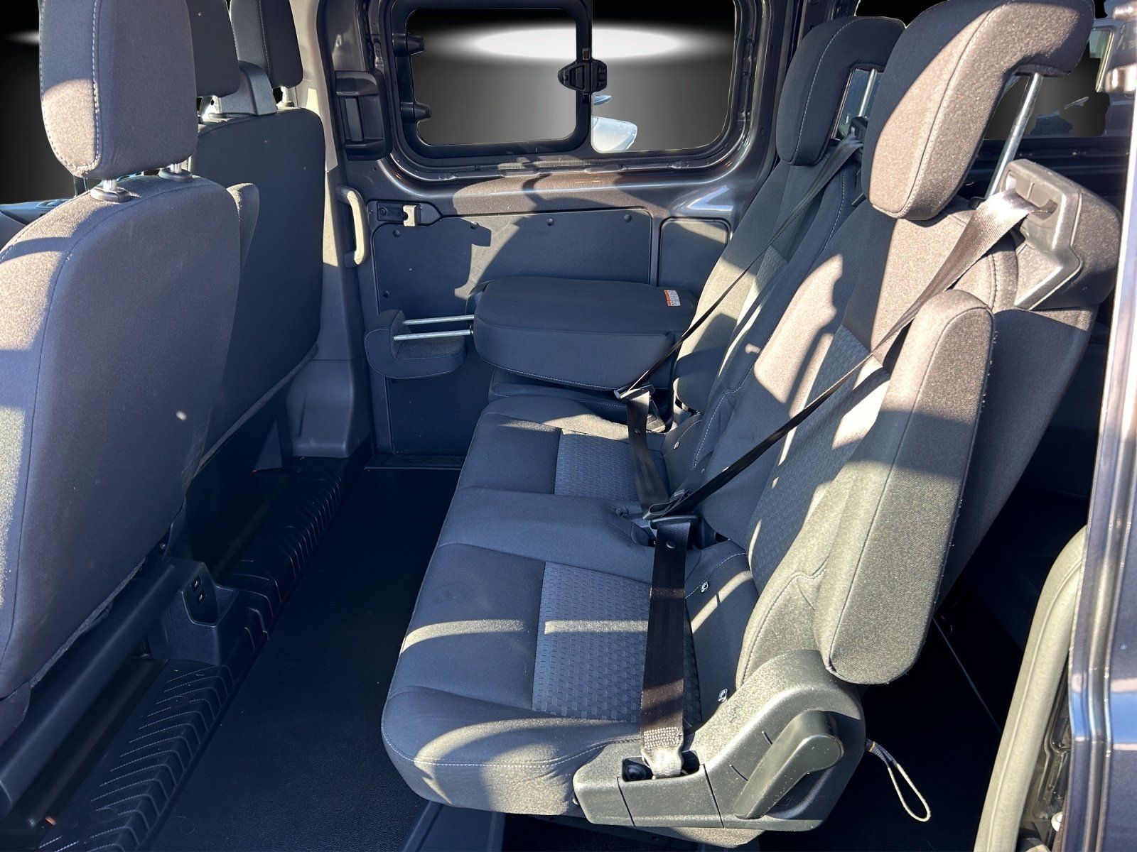 Fahrzeugabbildung Ford Transit Custom Kombi 320 L1 Trend Navi Dyn. Kurv