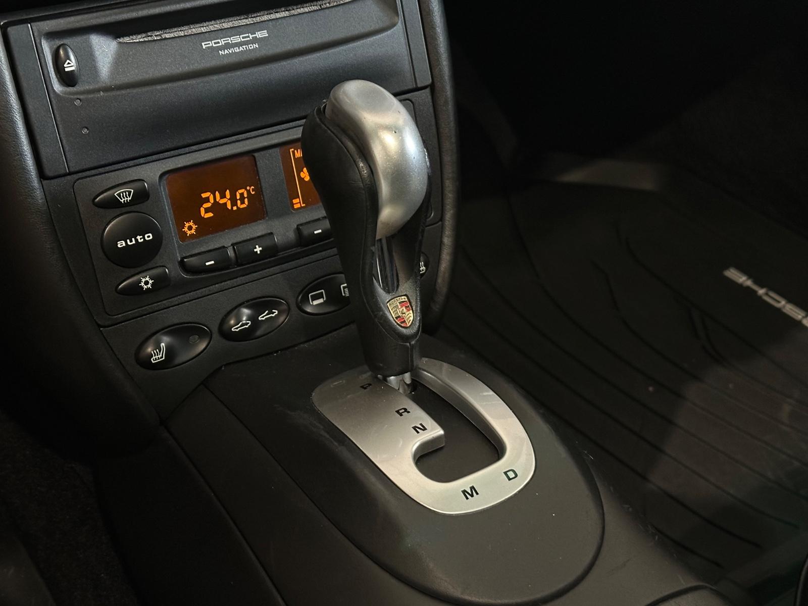 Porsche 911 Targa 996 | 320 ch | BVA | CarPlay | Cuir | Phares bi-xénon | Sièges chauffants | Toit panoramique