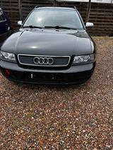 Audi A4 2.6 Avant tiptronic S4 Optik - Audi A4 aus 1997: Kombi
