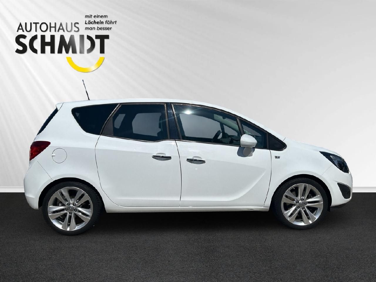 Fahrzeugabbildung Opel Meriva B Innovation, AHK, Panoramadach