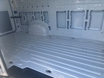 Volkswagen Crafter - 12