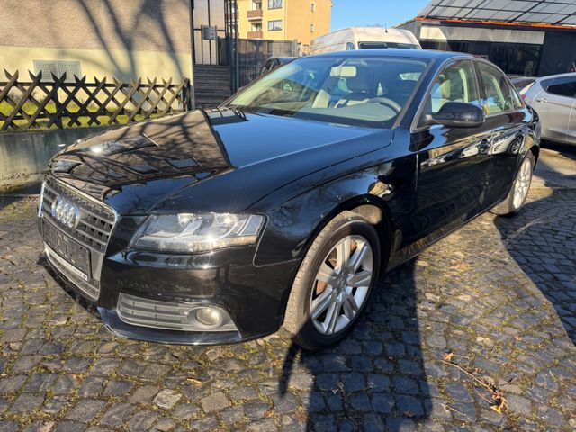 Audi A4 Lim. Attraction*1 HAND* NAVIGATION*105 KW