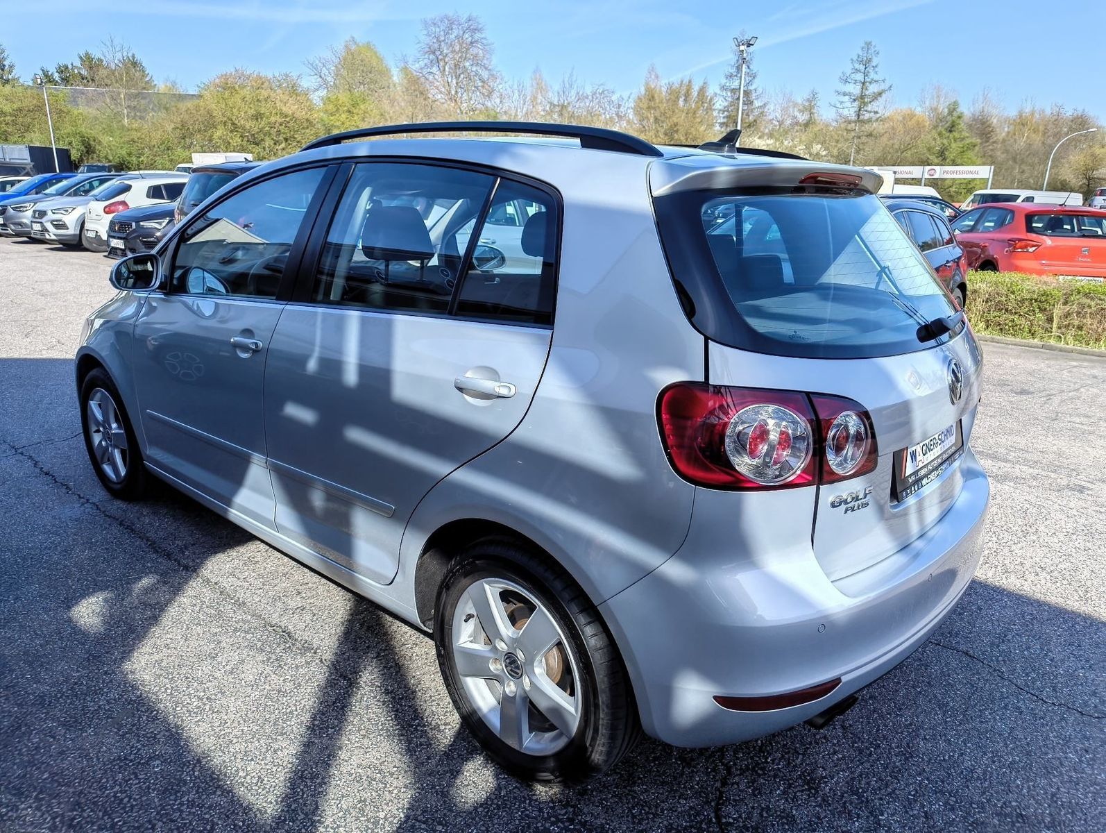 Fahrzeugabbildung Volkswagen Golf VI Plus Comfortline 1.4 TSI DSG + SHZ + A/C