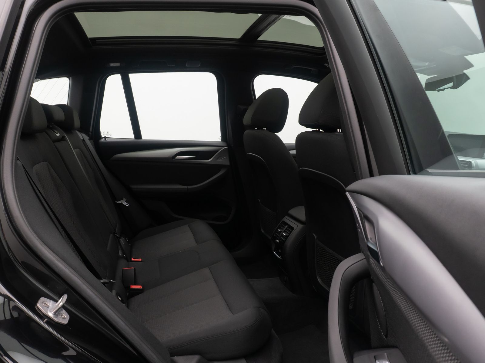 Fahrzeugabbildung BMW X3 xD20d ACC Kamera DAB Alarm Komfort Panorama