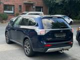 Mitsubishi Outlander°4WD°°AUTOMATIK°°7 SITZER°°LEDER°°NAVI° - scheckheftgepflegte Mitsubishi Outlander