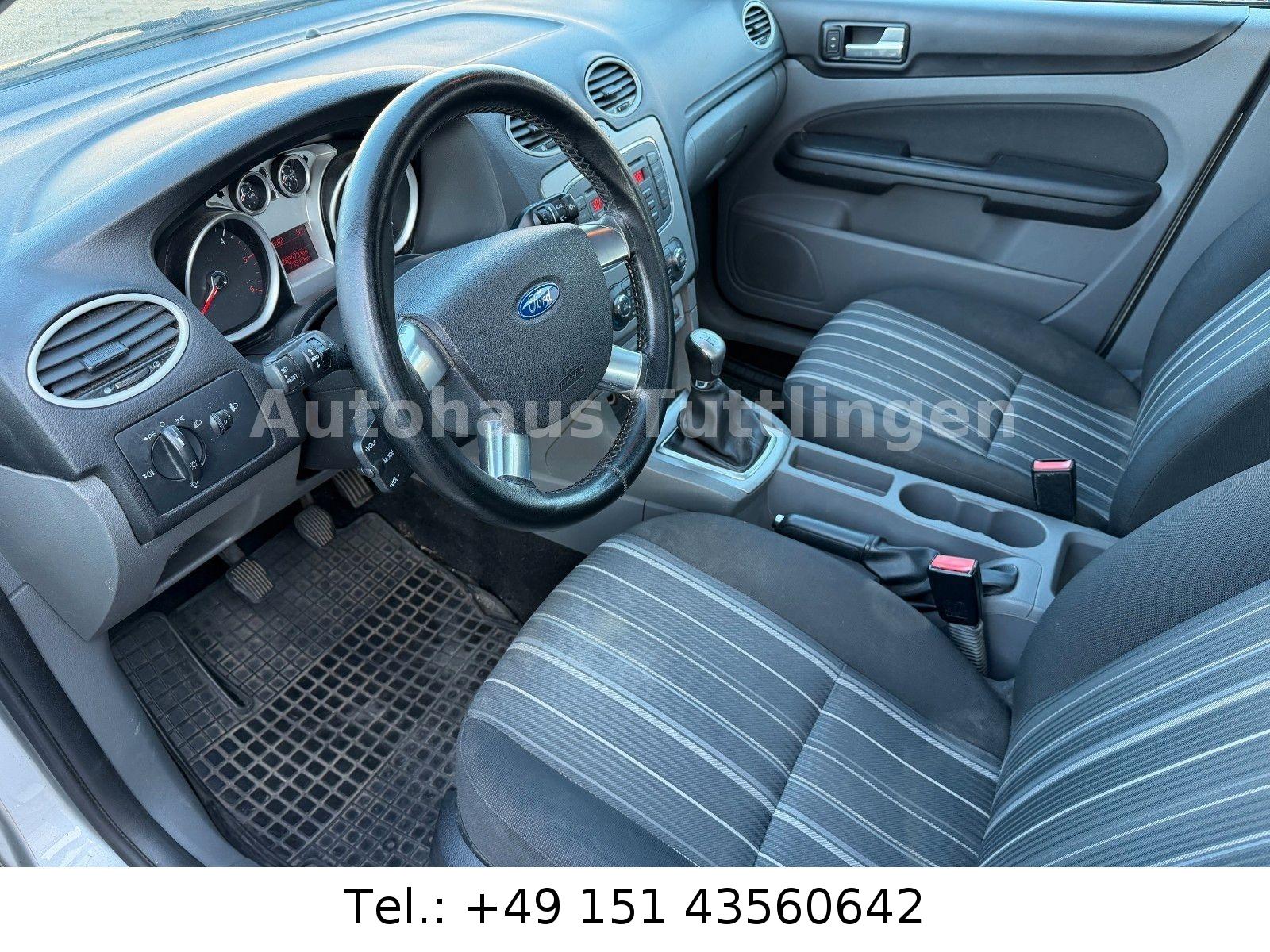 Ford Focus 2010 — photo 8