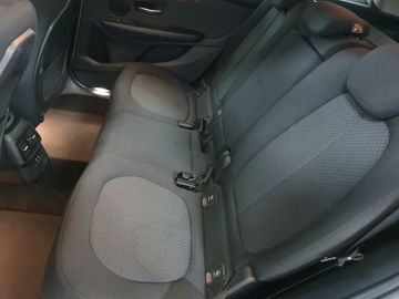 BMW 218 - 12