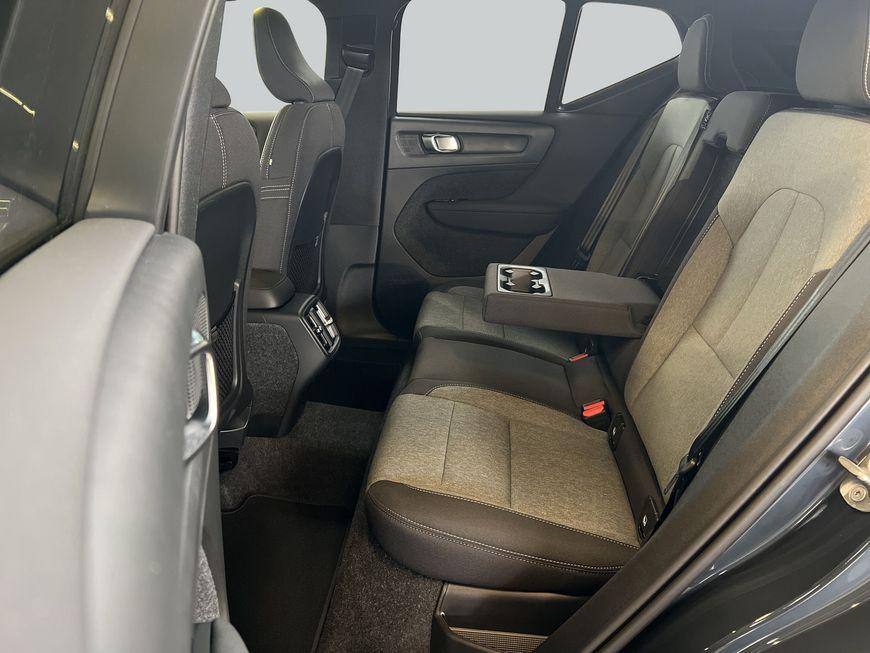Volvo XC40 B3 Plus Black-Edition DKG 360° Pixel-LED Al