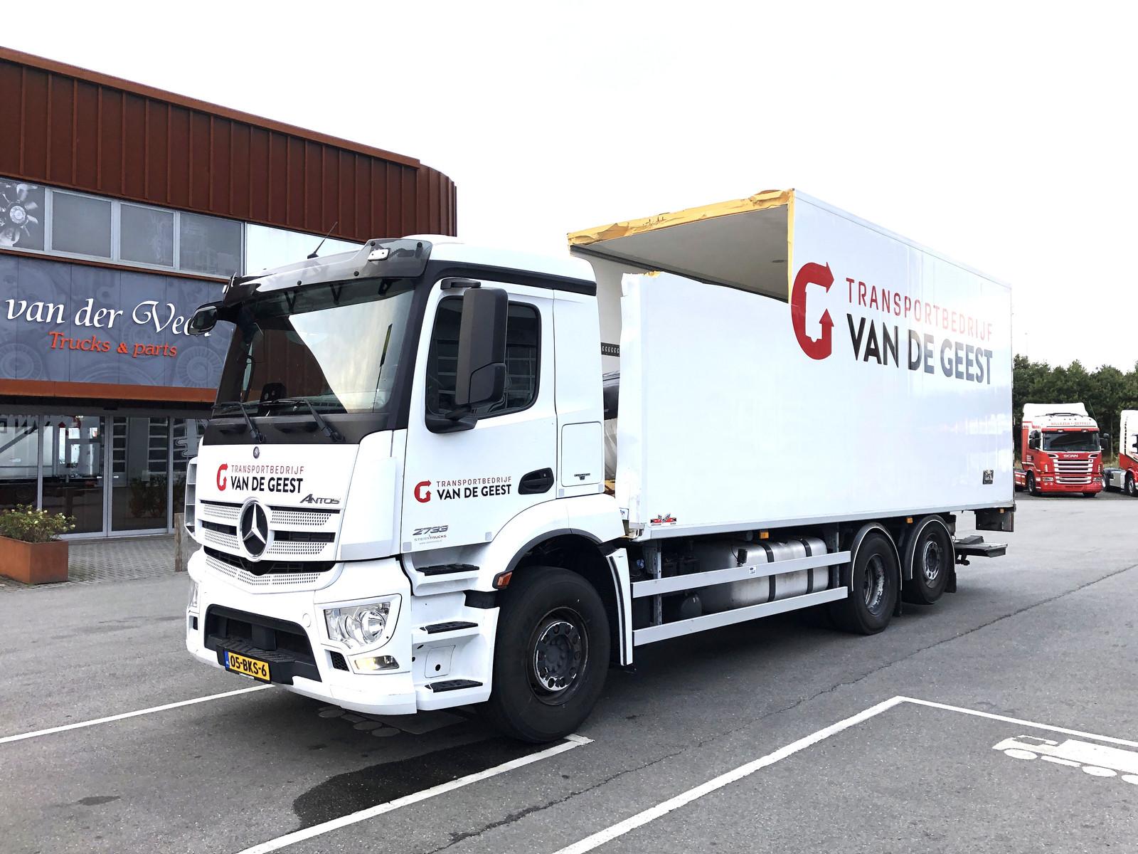 Mercedes-Benz Antos 2733 6x2 Frigo