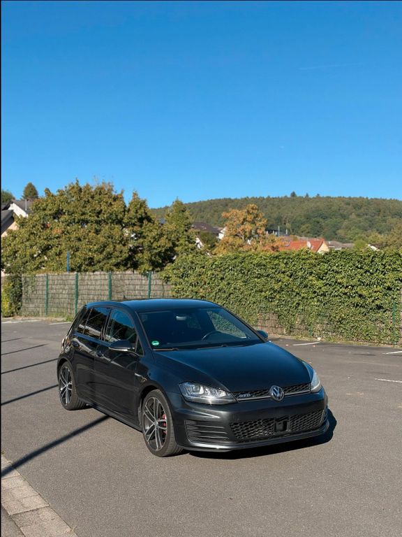 Image of Volkswagen Golf
