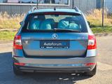 Skoda Octavia Combi Drive*Autom.*Navi*1.Hand*PDC* - Skoda Octavia Drive mit Benzin-Antrieb