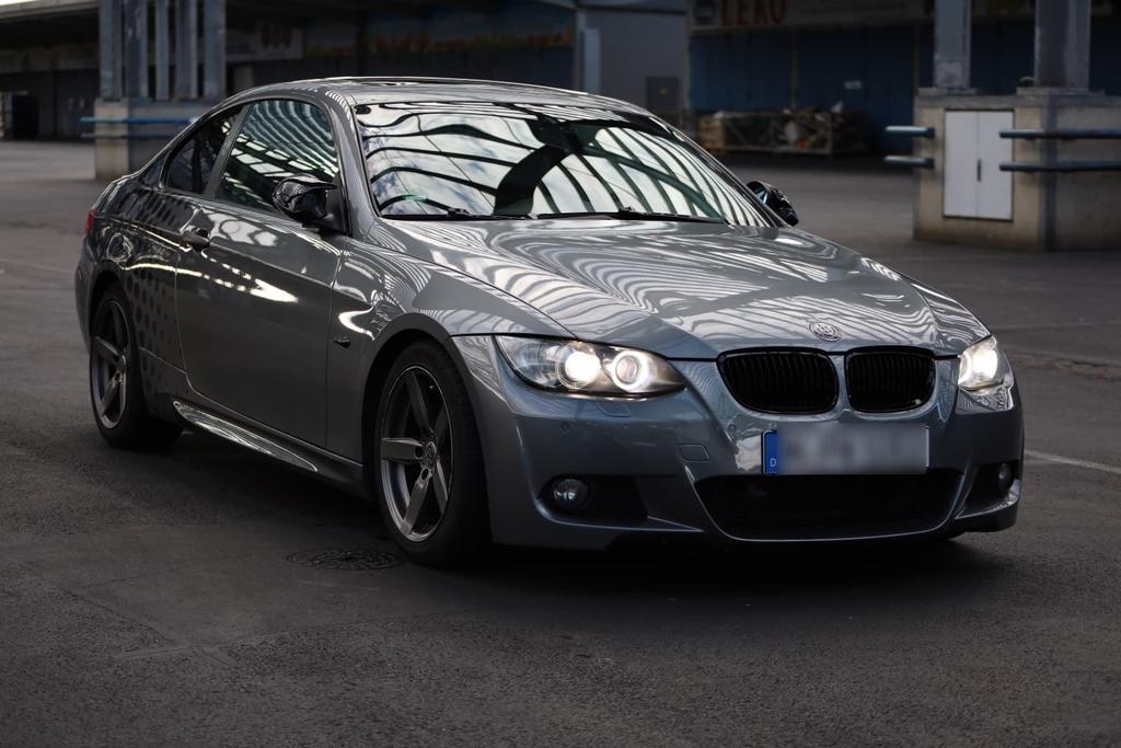 BMW 330