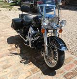Harley-Davidson Road King Classic - HARLEY-DAVIDSON 2011 ROAD KING