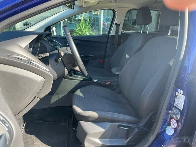 Fahrzeugabbildung Ford Focus Zahnriemen NEU Klimaautomatik Navi SHZ AHK