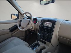 FORD Explorer V8/7-Sitzer