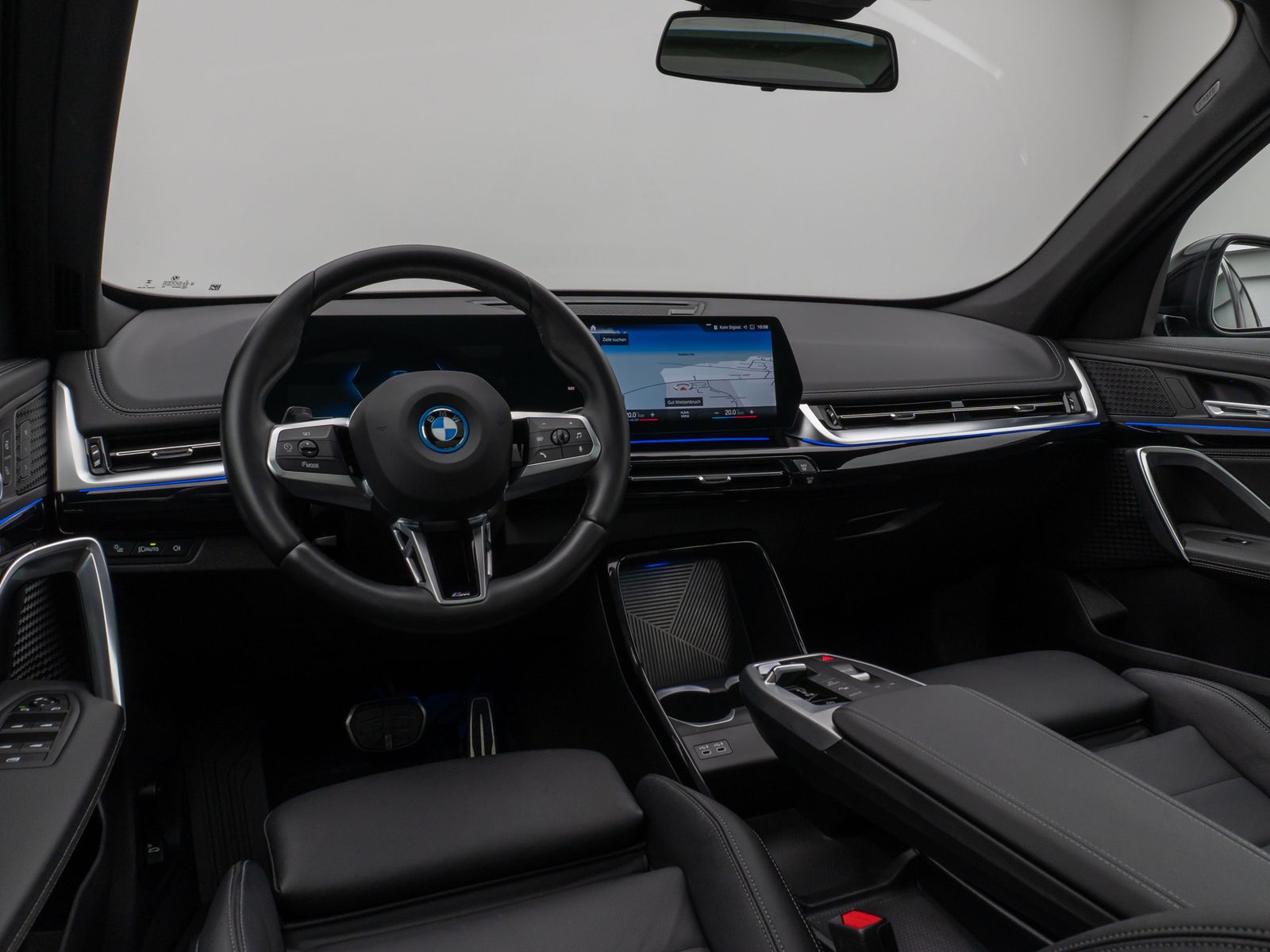 Fahrzeugabbildung BMW iX1 xD30 M Sport Kamera Panorama AHK DrivAsssist