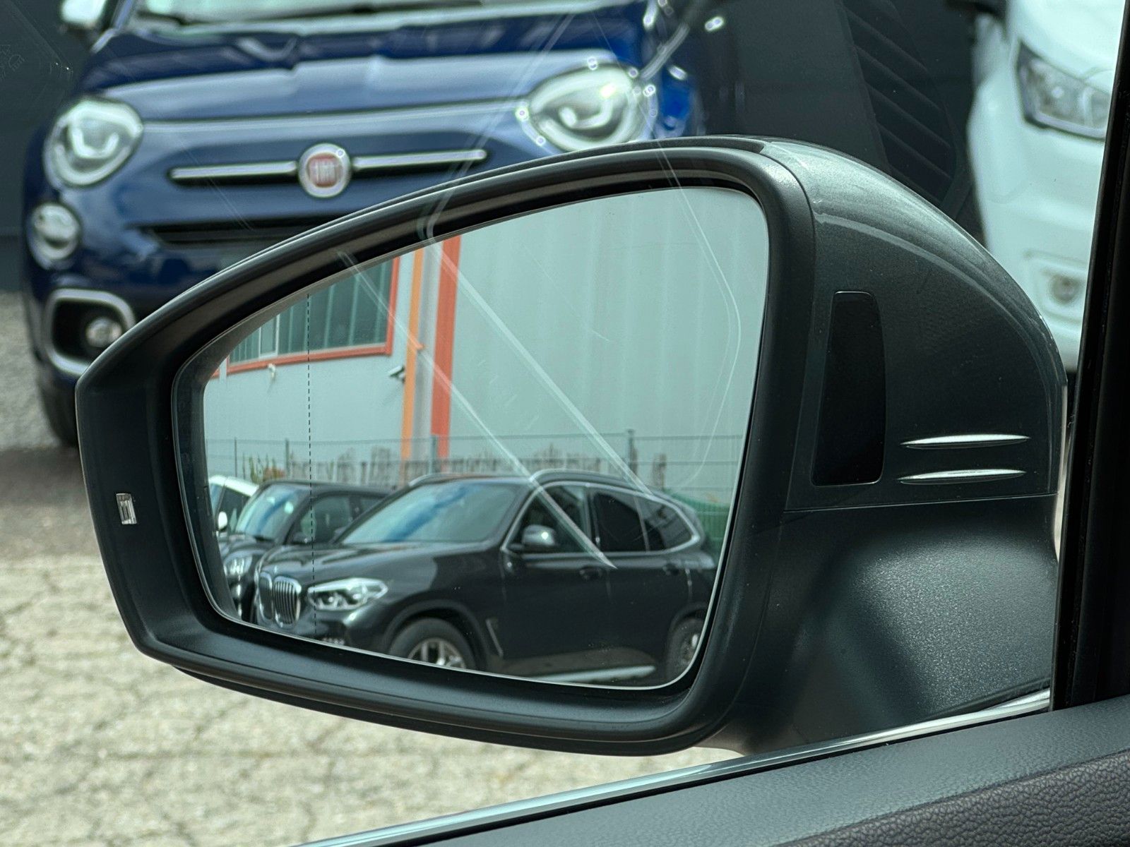 Fahrzeugabbildung Volkswagen Tiguan 2.0 TSI Hgl. 4M Alcan Pano Dynaudio 360°