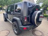 Jeep Wrangler Unlimited Sport 2.8 CRD Autom. Sport - Jeep Gebrauchtwagen von 2010