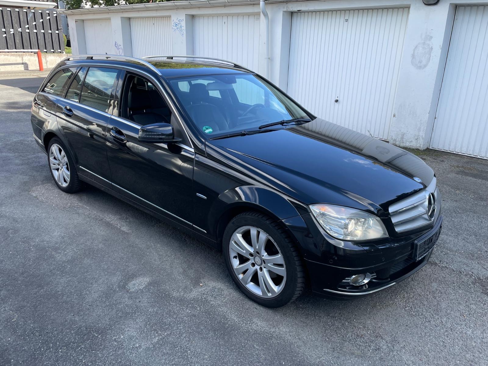 Mercedes-Benz C220 2011 — photo 10