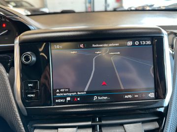 Peugeot 2008 Allure *Pano*Xenon*Navi*