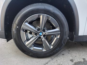 BMW X1 sDrive18i DAB LED Komfortzg. Parkassistent